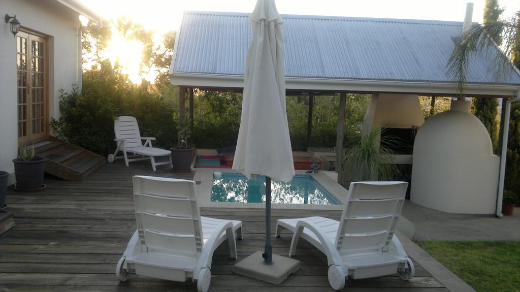 Oasis Shanti Backpackers Oudtshoorn Bilik gambar