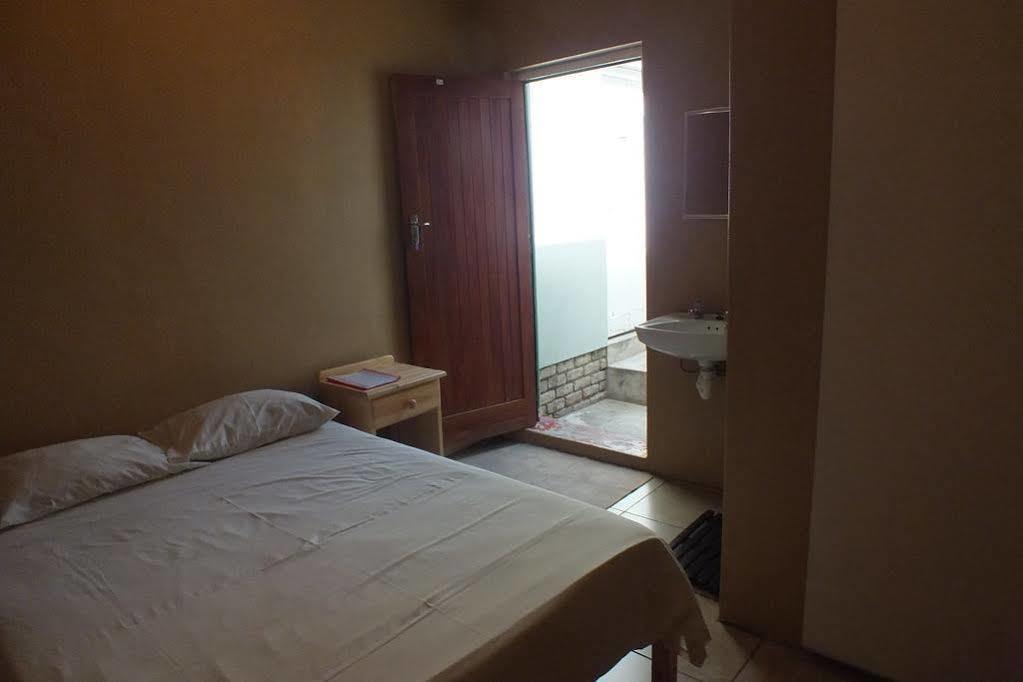 Oasis Shanti Backpackers Oudtshoorn Luaran gambar